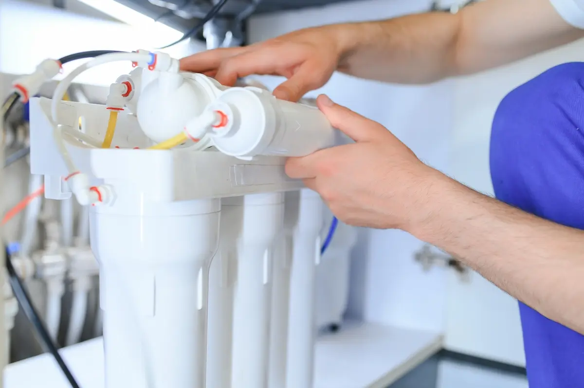 multi-stage reverse osmosis filtration systems